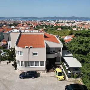 Bellevue Hill Apartman Zára