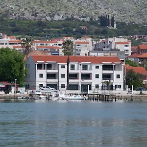 Svjetlana Apartman Trogir