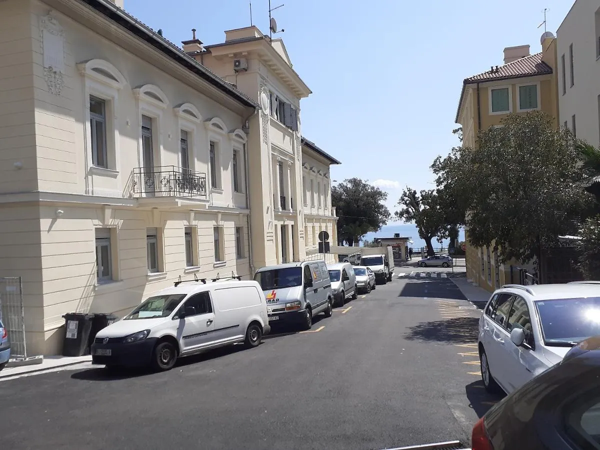 Apartment Nada Opatija